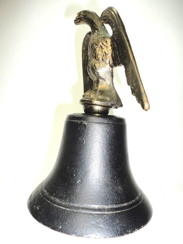 Vintage Gusseisen Glocke gekrönt mit einem patriotischen Messingadler. Americana Style - Bild 5 von 11