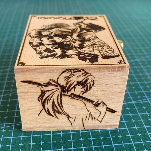 Rurouni Kenshin ONE OK ROCK The Beginning Anime Wooden Music Box Hand Cranked - Picture 4 of 4