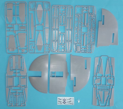 AMP 72020 1/72 North American LRV Plastikbausatz - Bild 2 von 3