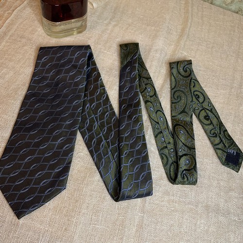Cravatta di seta vintage TOMMY HILFIGER onde Cravate Tie soft silk Italy - Imagen 6 de 12