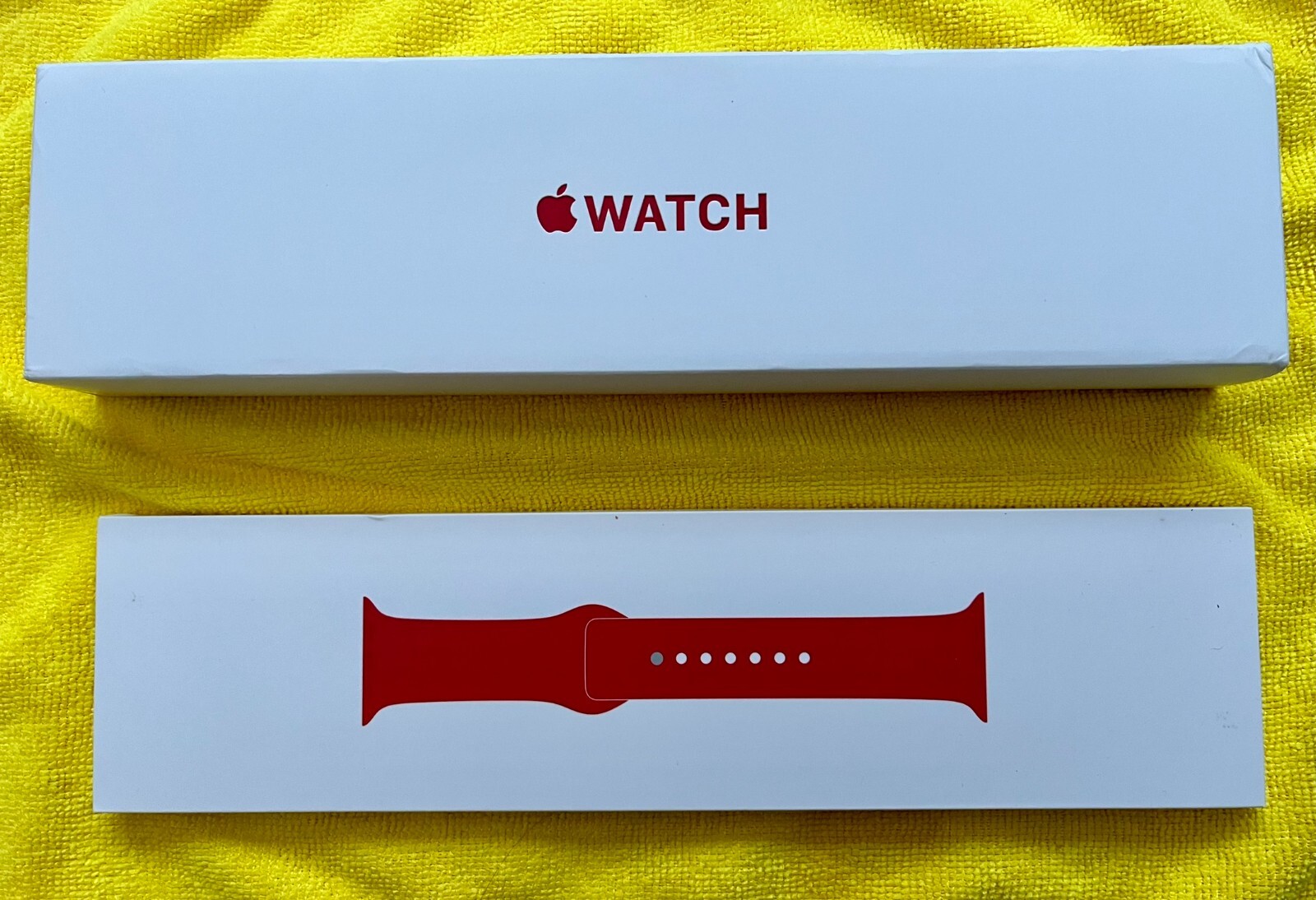 Apple Watch Series 8 45mm Aluminium Case with Sport Band (PRODUCT)RED