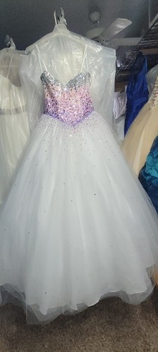 Vestido Vizcaya Mori Lee, Quinceañera Blanco Estilo 88086 Talla 4 Nuevo Con Etiquetas - Imagen 18 de 19
