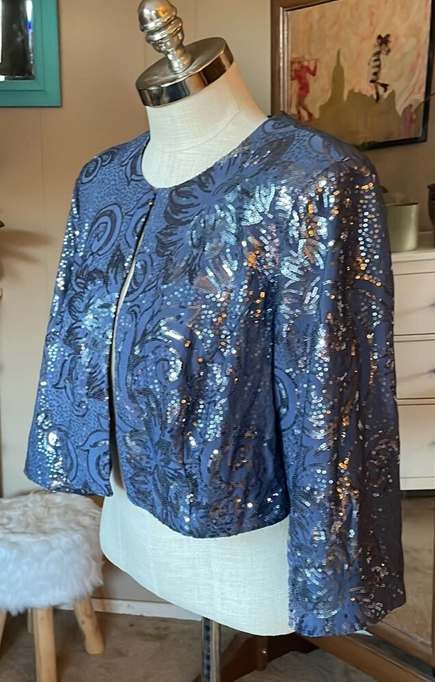 David’s Bridal Bolero Lentejuelas Morado, Mujer’s Talla Grande 20W Foto 2 de 4