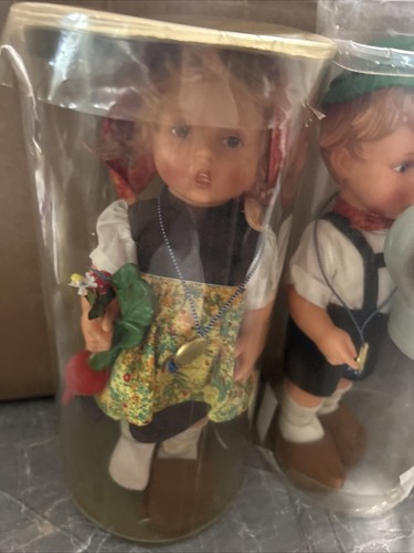 Vintage Goebel Hummel Hansel & Gretel 11” Dolls w/geese, mug, Flower & radish - Picture 2 of 9