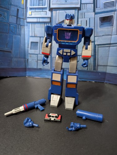 TRANSFORMERS R.E.D. ROBOT ENHANCED DESIGN SOUNDWAVE CHEETOR AND MEGATRON