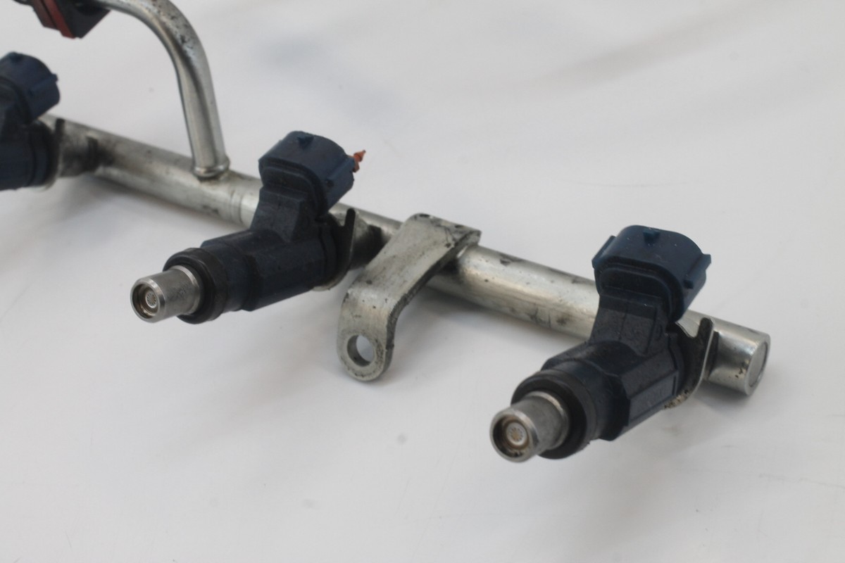 06-07 ZX10R FUEL INJECTORS RAIL MAIN INJECTOR THROTTLE