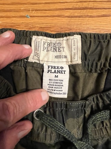 Free Planet Joggers Men's Medium Green Camo Drawstring Stretchy Pants - Picture 4 of 4