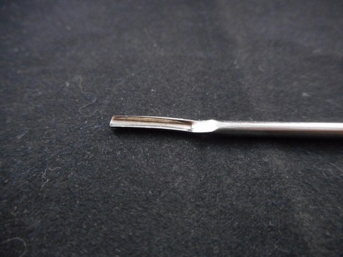 Laboratory Stainless Steel 6-1/4” Hayman Style Spatula w/ Round End Narrow Scoop - Picture 2 of 3