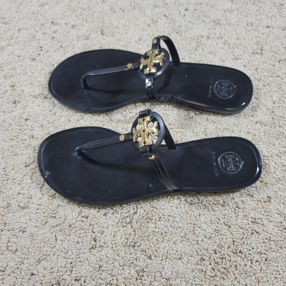 Sandalia de goma Tory Burch Miller negra dorada talla 8 Foto 4 de 4