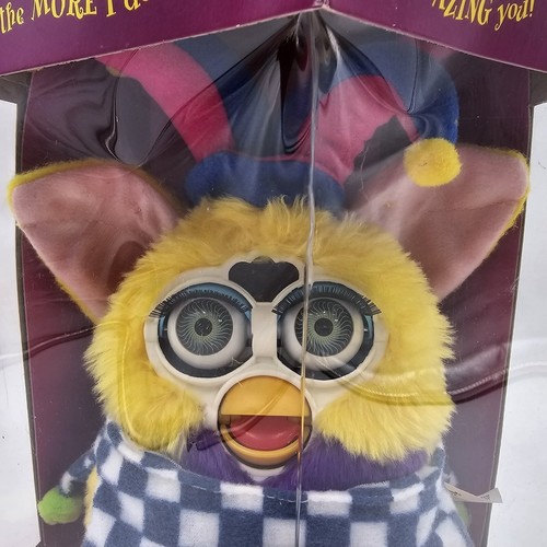 Vintage Furby Target Special Edition Blue Eyes Jester NEW In Sealed Box NIB - Picture 5 of 11