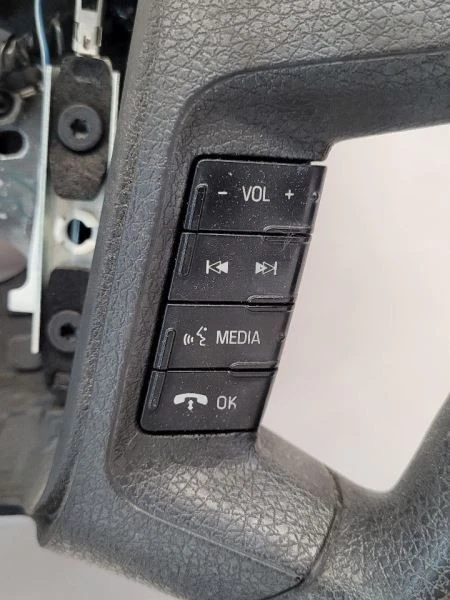 2008 2009 Ford Fusion Black Steering Wheel w Controls - Image 3 of 4