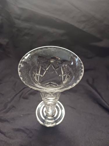 VINTAGE ENGLISH HAND-CUT SIGNED HARBRIDGE 6" Trumpet CRYSTAL VASE EC - Picture 3 of 6