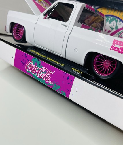 M2 Machines 1973 Chevrolet Cheyenne 10 COCA-COLA Chase 1/750 Rare Brand New - Picture 5 of 9
