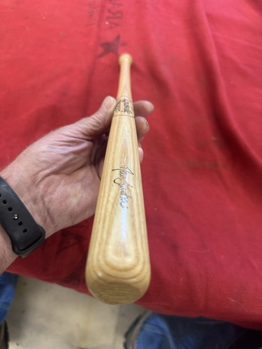 VINTAGE LOUISVILLE SLUGGER 125 WOODEN MINI BASEBALL BAT DAVE JUSTICE SIGNATURE!! - Picture 4 of 5