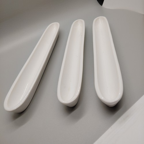 3 aperitivos pequeños SEVERERS de cerámica blanca Portugal/tomate cereza relleno - Imagen 1 de 3