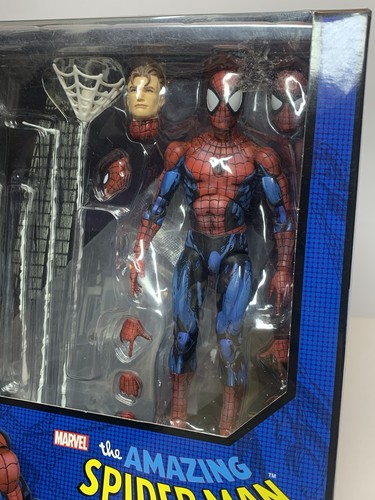 Mafex Spider-Man No. 108 Comic Paint Medicom Toy Action Figure - New w/Box Flaws - Picture 10 of 13