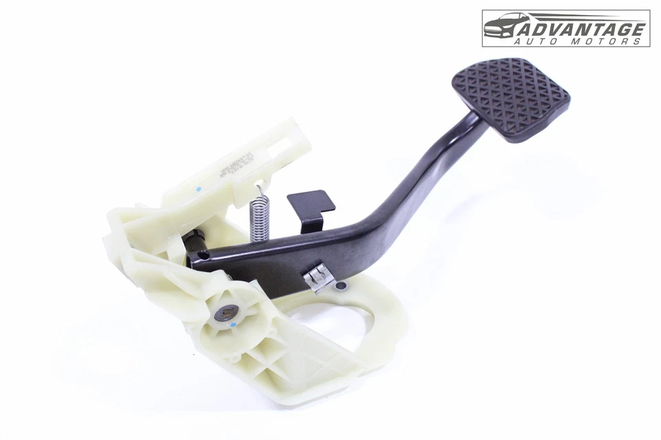 BMW M235I XDRIVE F22 2015-2016 pedal de freno de piso y soporte de soporte OEM Foto 3 de 4