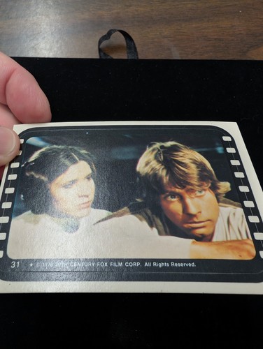 Luke Skywalker And Princess Leia Organa 1978 Topps Star Wars Sticker #31  Card - Picture 4 of 7