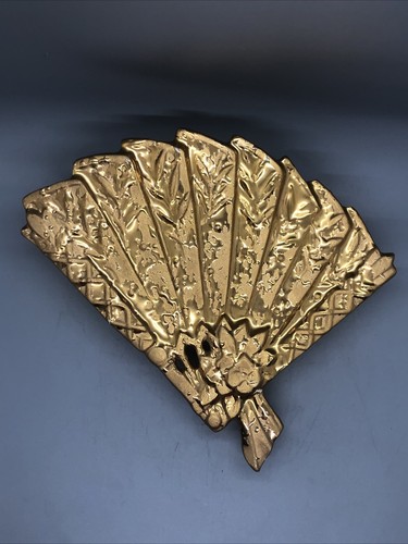 Vintage McCoy Pottery 24k Sunburst Gold Fan Wall Pocket Vase CRACK - Picture 5 of 14