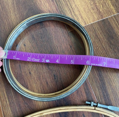 Vintage Lot of Embroidery Hoops Wooden Felt Lined and Metal Including Duchess - Picture 10 of 11