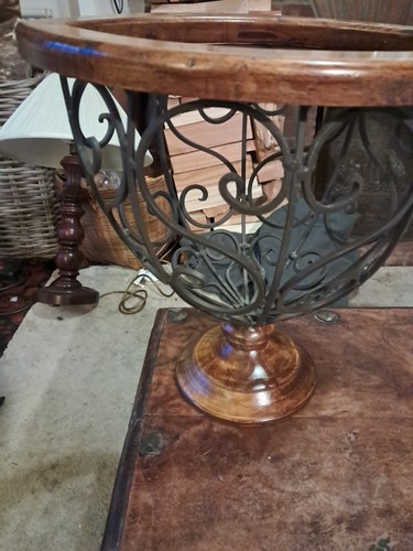 Cast Iron And Wooden Bowl - Bild 4 von 11