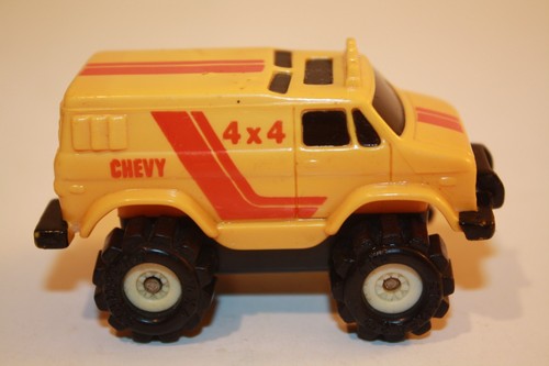 2 Stück McDonalds 1980er Schaper Stomper 4X4 Trucks Chevy Van / AMC Eagle - Bild 2 von 7