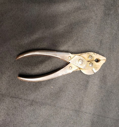 Vintage Bernard 6" Pliers Snips Side Cutters Parallel Jaws Read Fencing Linemans - Picture 1 of 9