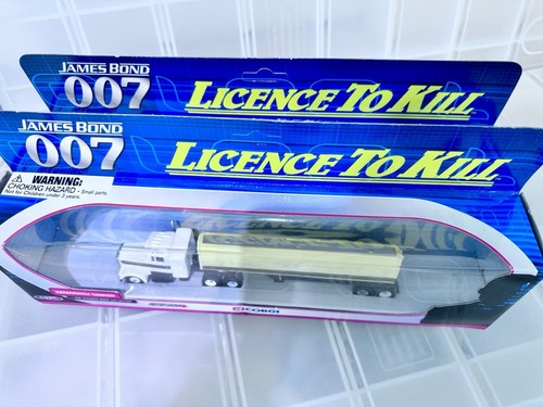 2 Corgi James Bond 007 Kenworth tankers. TY07201 Licence To Kill 1/64 Scale - Picture 3 of 9
