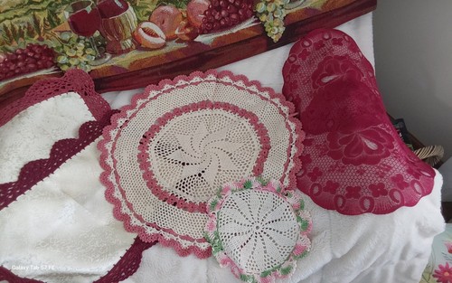 CORREDOR DE MESA VINTAGE, CARRETILLAS COLORES BORGOÑA - Imagen 5 de 5