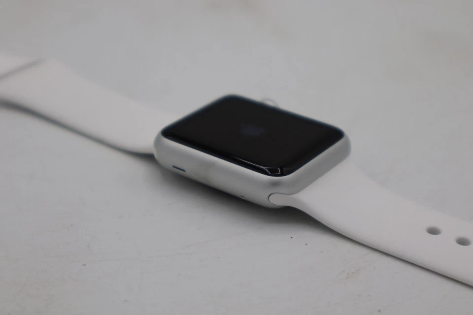 Apple Watch Sport 1. Gen 38mm Aluminumgehäuse Silber A1553 + Armband Weiß M1002 - Bild 3 von 4
