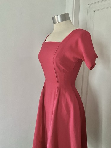 Vintage 50er Jahre Anne Fogarty rosa Leinenkleid mit eckigem Ausschnitt - Bild 2 von 8