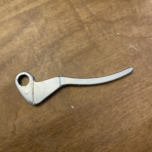 Singer 7011 Sewing Machine Replacement OEM Part Presser Foot Lever - Picture 2 of 2