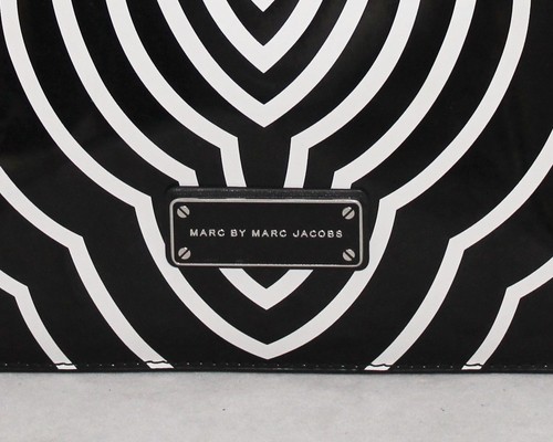 MARC JACOBS Black White iPad Sleeve Tablet Case 8.5" x 10" $98.00 - Picture 3 of 5