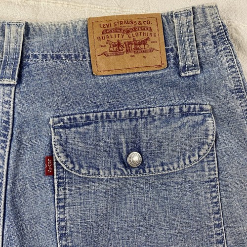 VTG Y2K Levi's Jean Shorts Womens Size 10 Mid Rise Snap Flap Pockets Denim Jorts - Picture 5 of 10