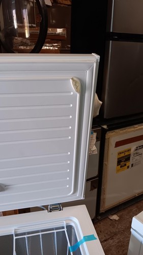 Insignia CZ70WH0 7.0 Cu. Ft. Garage Ready-Chest Freezer - White #1 - Picture 7 of 10