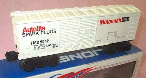 Lionel 9042 Ford Motorcraft Autolite Spark Plugs Boxcar NEW IN BOX - Picture 3 of 3