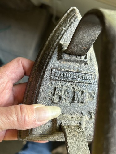 Antique Cast Iron Clothes Laundry Flat Iron W Rest Farmhouse Rustic Decor Press  - Picture 7 of 22
