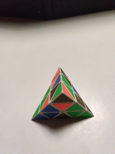 Vintage Pyraminx 1981 Pyramid Rubix Cube Type Puzzle By Tomy - Bild 3 von 7