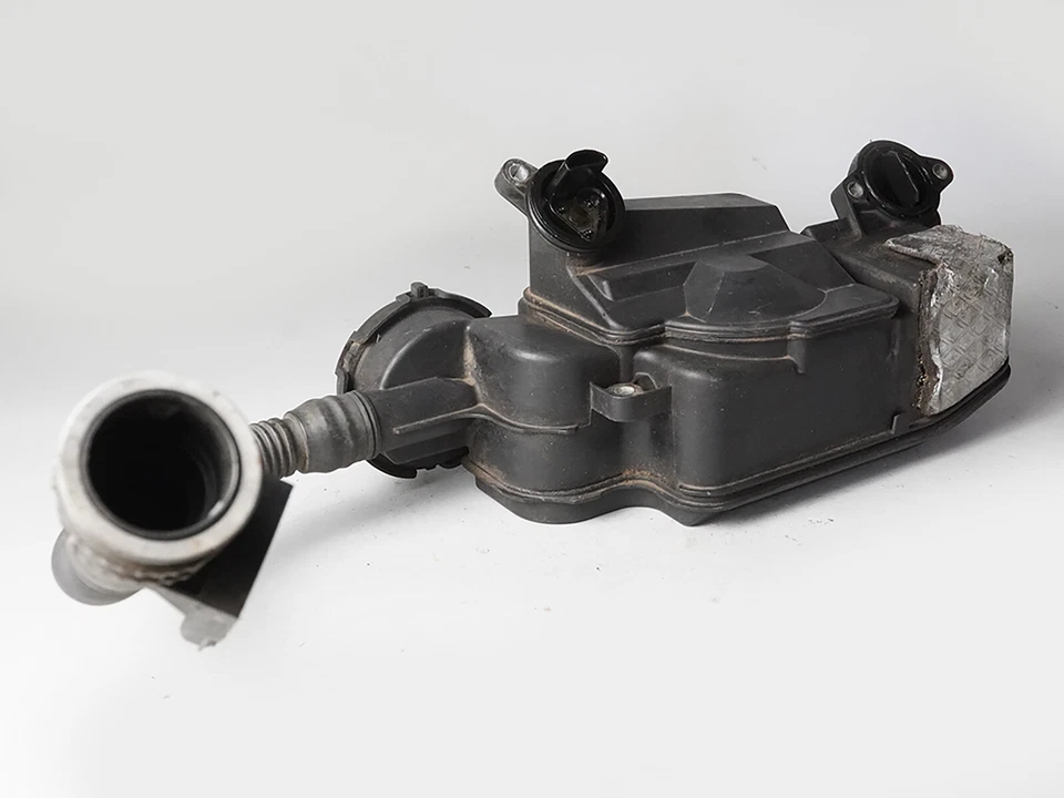 2011 - 2016 Ford F550 Super Duty Crankcase Vent Oil Filter Separator — 第 4/4 张图片