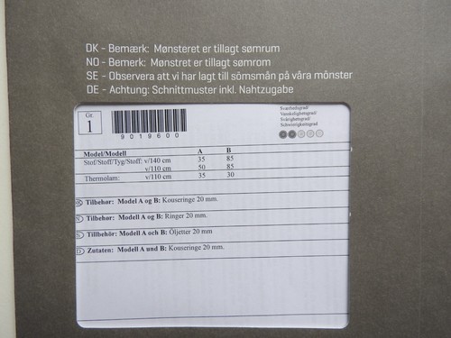 Stoff & Stil sewing pattern Xmas Tree Oven Mitt - German Dutch Danish Swedish - Picture 3 of 3