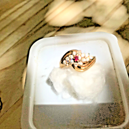 14K YELLOW GOLD RUBY RING ,CLUSTER OF 14 DIAMONDS, WOMENS RING SIZE 6-6 1/2 - Picture 16 of 24
