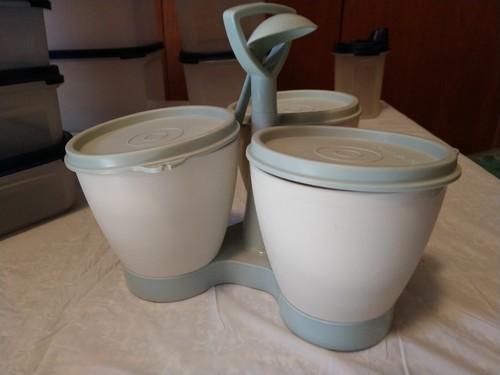 Tupperware Vintage Condiment Caddy Mint Green/Ivory one spoon - Picture 2 of 2