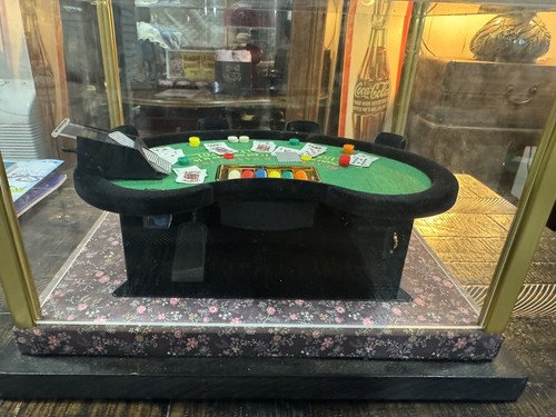 Vintage Miniature Royal Casino Black Jack Table Diorama In Case - Picture 7 of 10