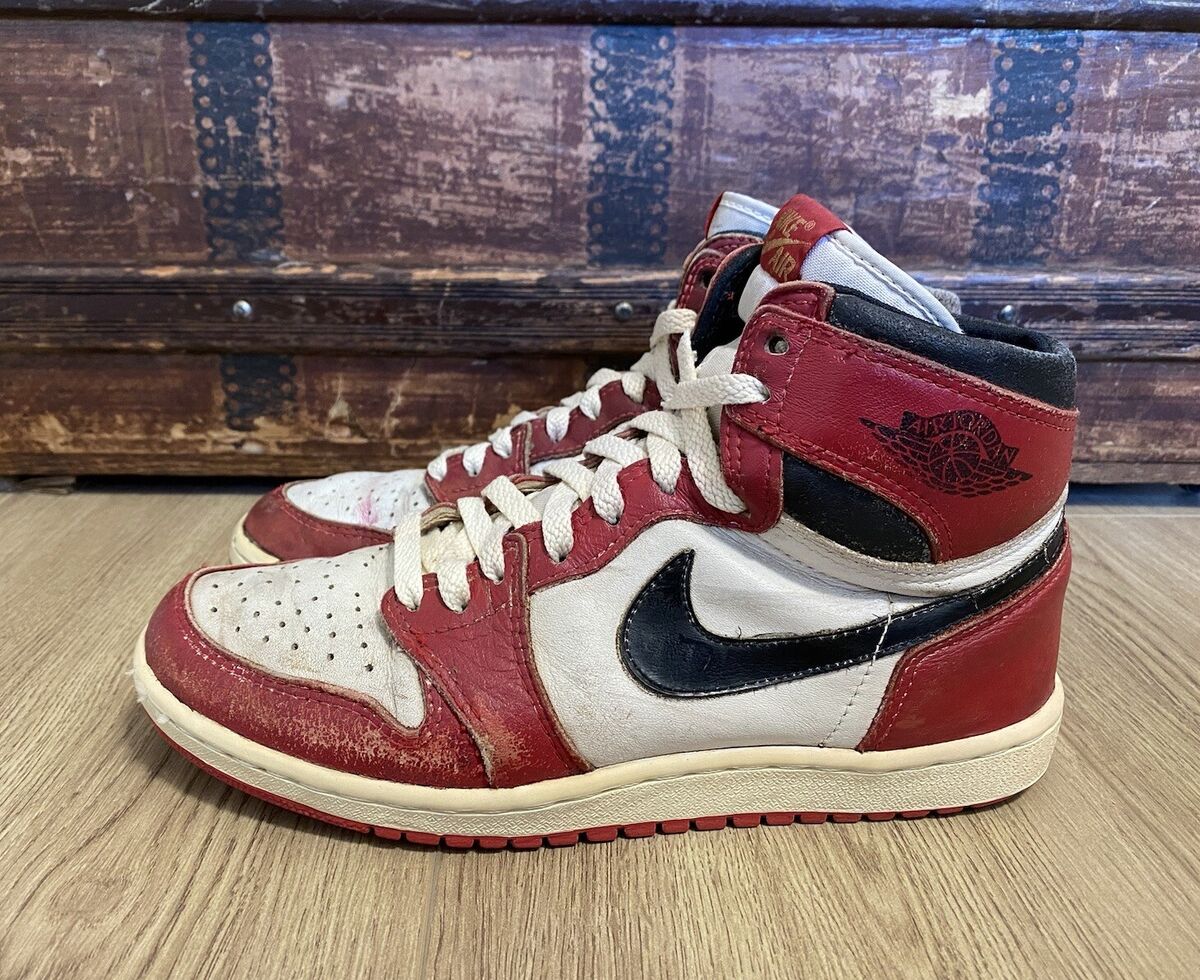 Original 1985 Chicago Nike Air Jordan 1 Size 8 Vintage 80s Original 1985 Chicago Nike Air Jordan 1 Size 8 Vintage 80s