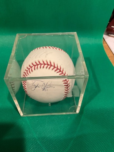 Baseball autographed CUBS Castro, Colvin, Cashman - Picture 2 of 4