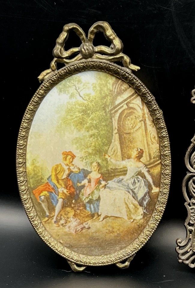 Lote De Colección De 3 Marcos De Cuadros De Seda Italianos Arte De Pared De Latón Diferentes Tamaños Y Forma Foto 2 de 4