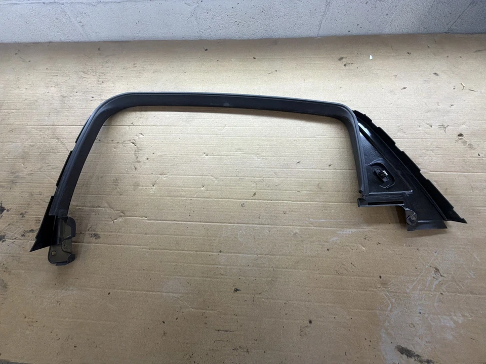 2016-23 CHEVROLET MALIBU ЗАДНЯЯ ПРАВАЯ СТОРОНА ДВЕРИ ОКОННАЯ РАМА ОТДЕЛКА КРЫШКА ПАНЕЛИ OEM - Изображение 2 из 2