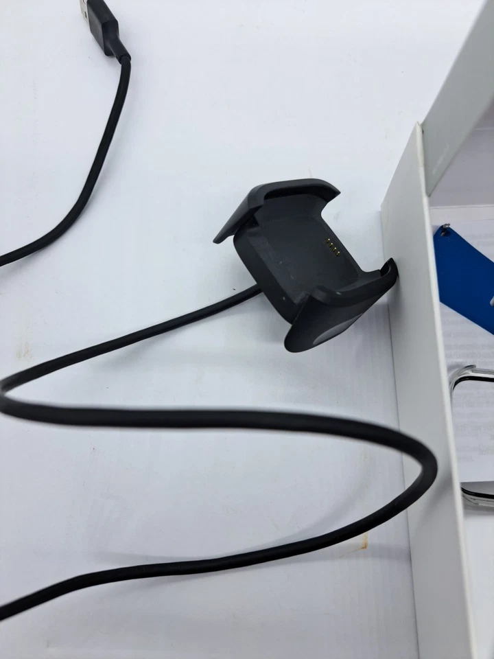 Умные часы Fitbit Versa Lite Edition синие FB415BUBU - Изображение 3 из 4