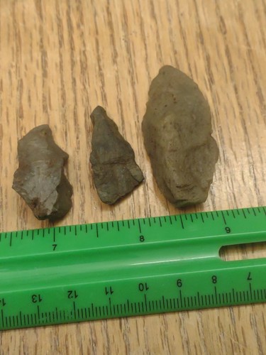 Vintage Lot of 10 Native American Arrowheads - Picture 5 of 5