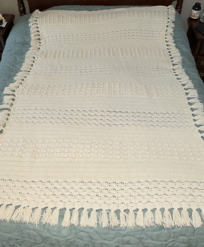 Manta afgana vintage crochet beige flecos 70”x46” lana? Palomitas de maíz 3D pesadas - Imagen 2 de 13